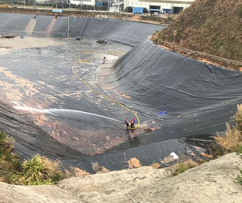 冷水滩废水池清理